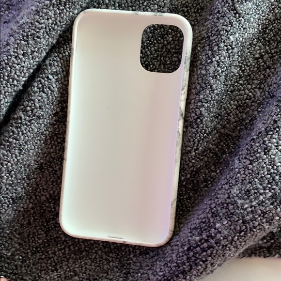 Iphone 11 white marble phone case - Picture 3 of 5